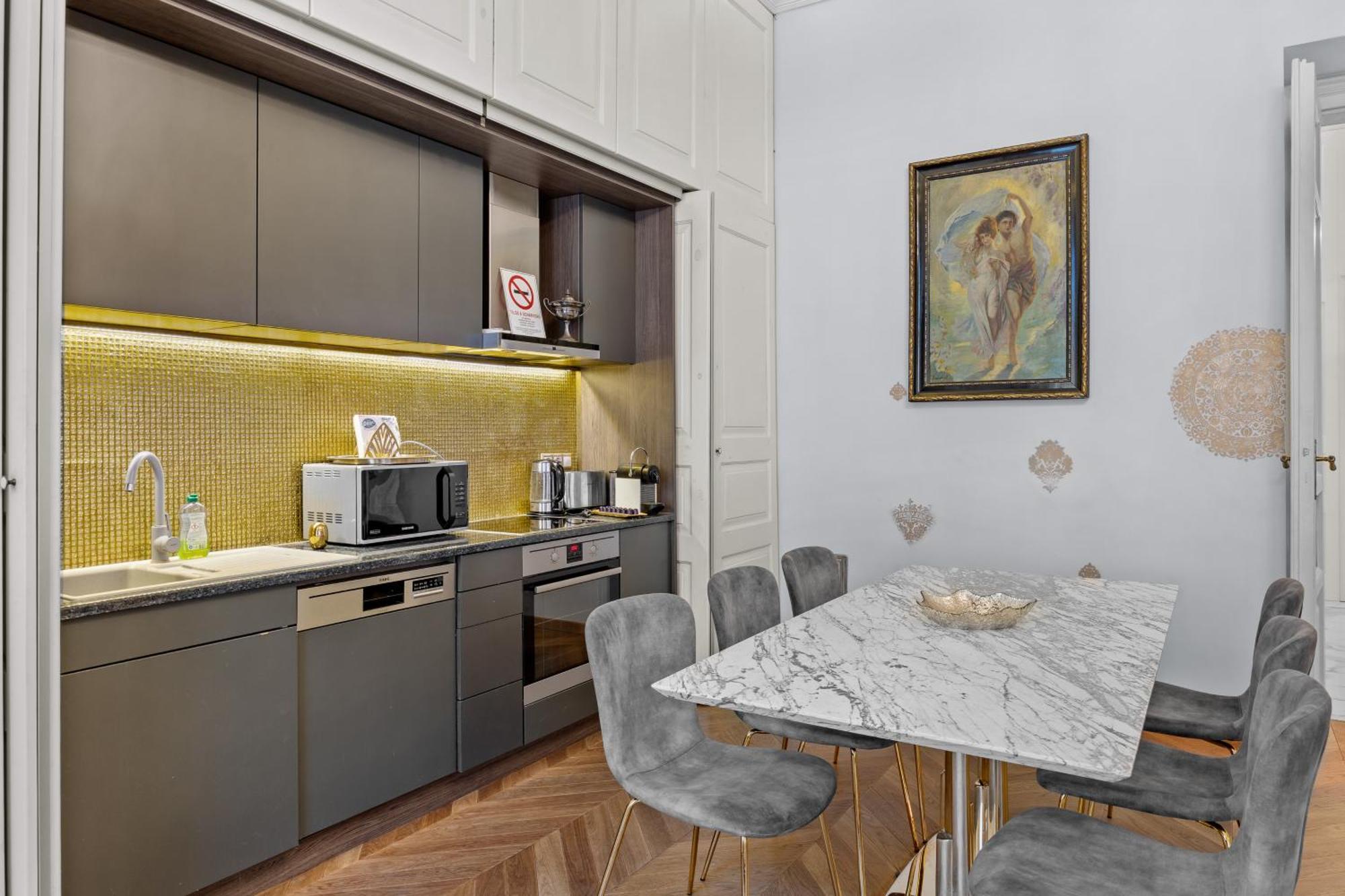 Count Zrinyi Basilica Luxurious Residence Βουδαπέστη Εξωτερικό φωτογραφία